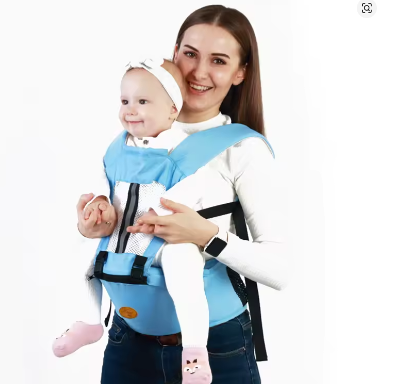 Porte bebe sac a dos ergonomique couleur bleu avec siege de hanche bebe installe face a la maman
