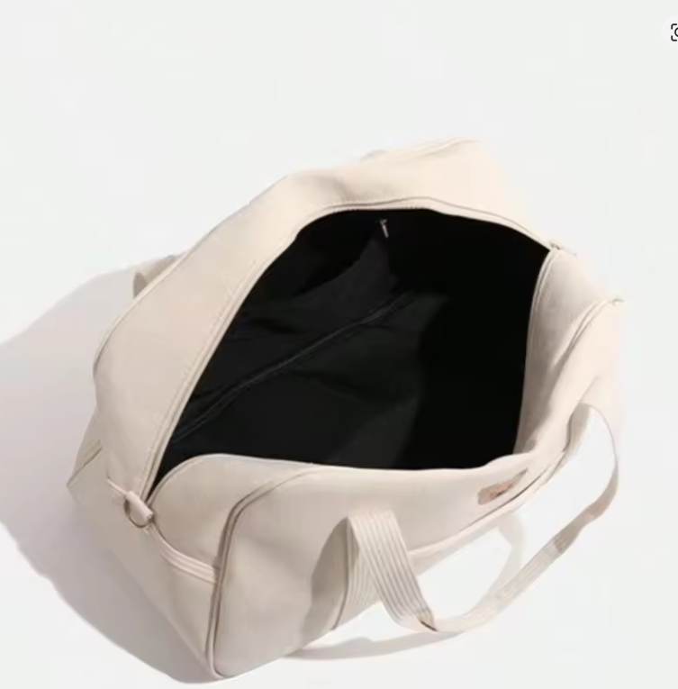 Sac a langer fourre-tout blanc ouvert- sac maman grande capacite